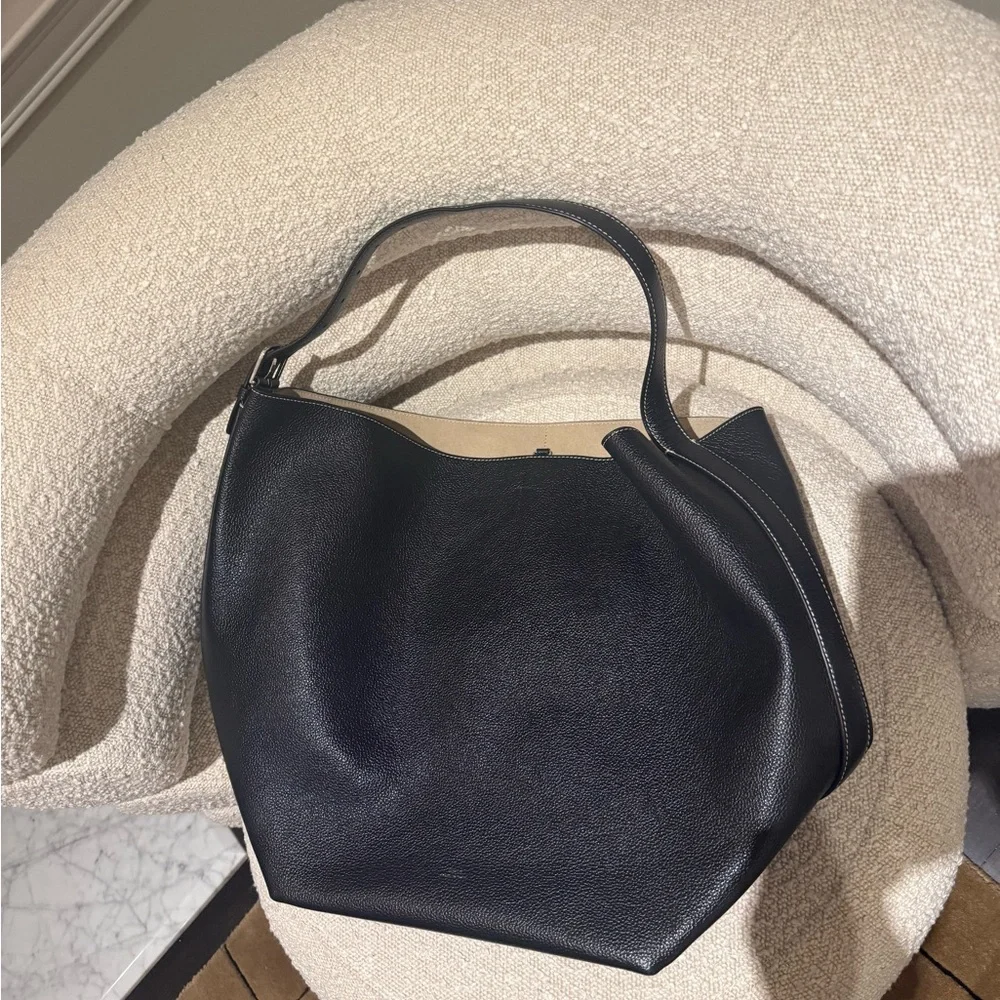 Toteme Black Pebbled Leather Tote with Contrast Stitching - Picture 4 of 5